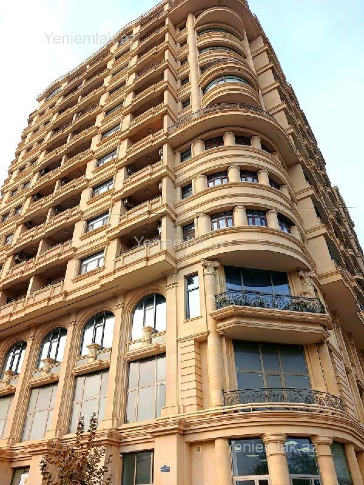 Satılır 4 otaqlı yeni tikili 200.55 m²