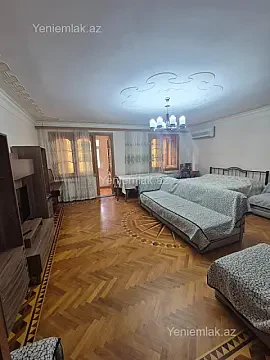 Satılır 4 otaqlı köhnə tikili 100 m²