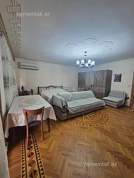 Satılır 4 otaqlı köhnə tikili 100 m² — Bakı, Nizami 4 otaq 100.00 m²