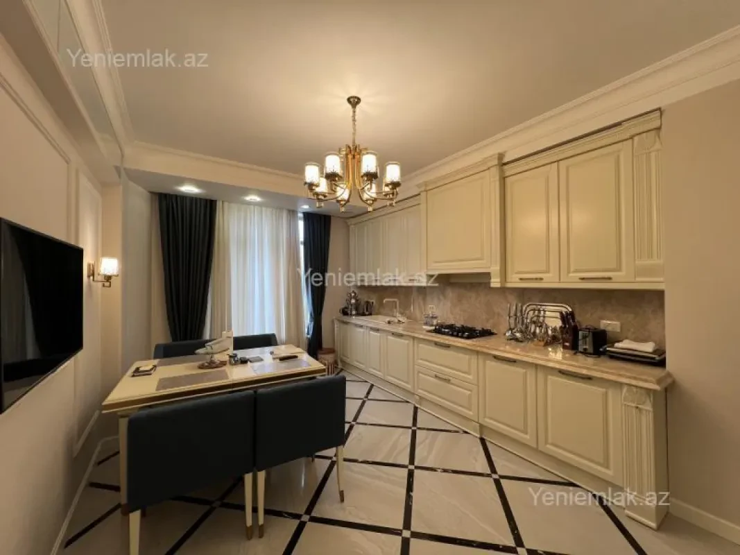 Satılır 3 otaqlı yeni tikili 155 m²