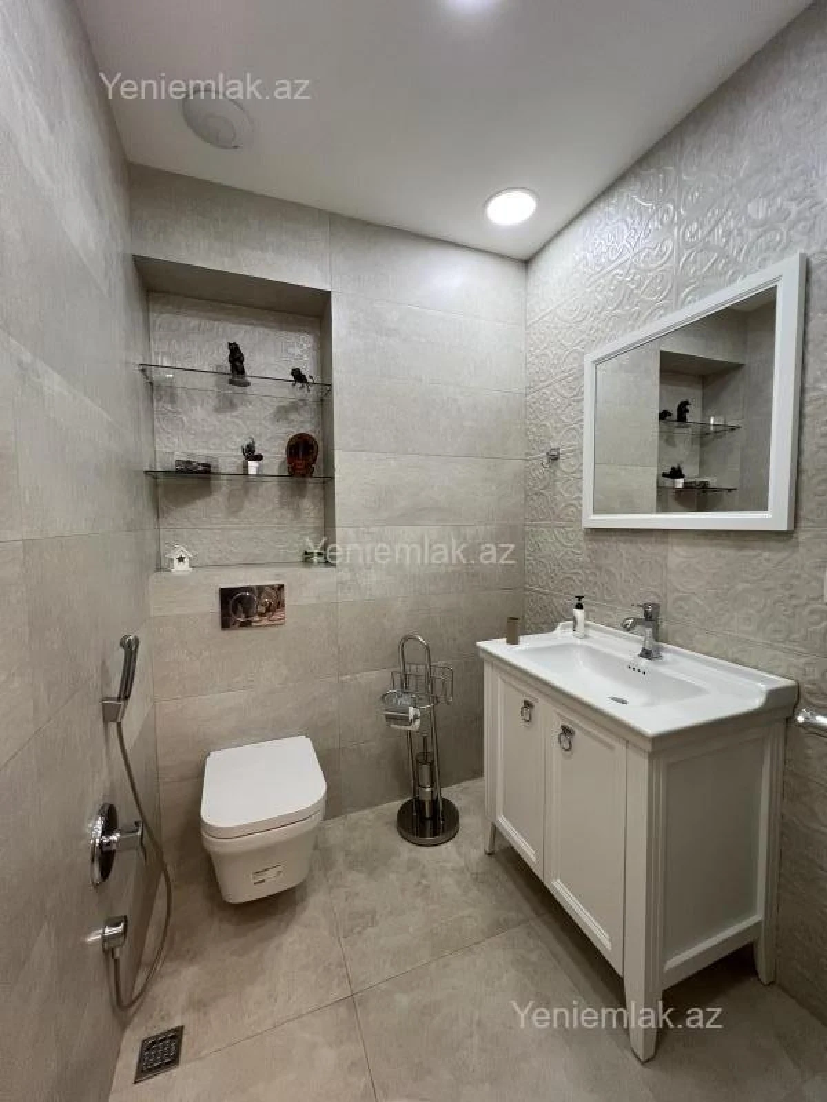 Satılır 3 otaqlı yeni tikili 155 m²