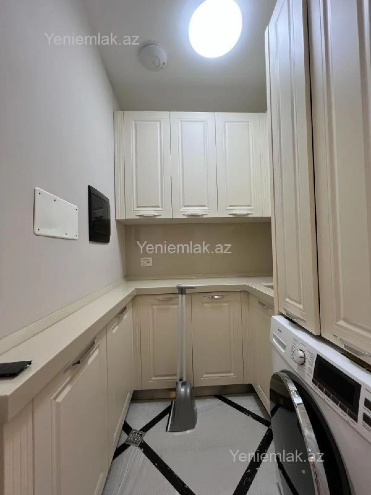 Satılır 3 otaqlı yeni tikili 155 m²