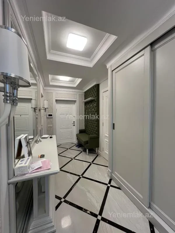 Satılır 3 otaqlı yeni tikili 155 m²