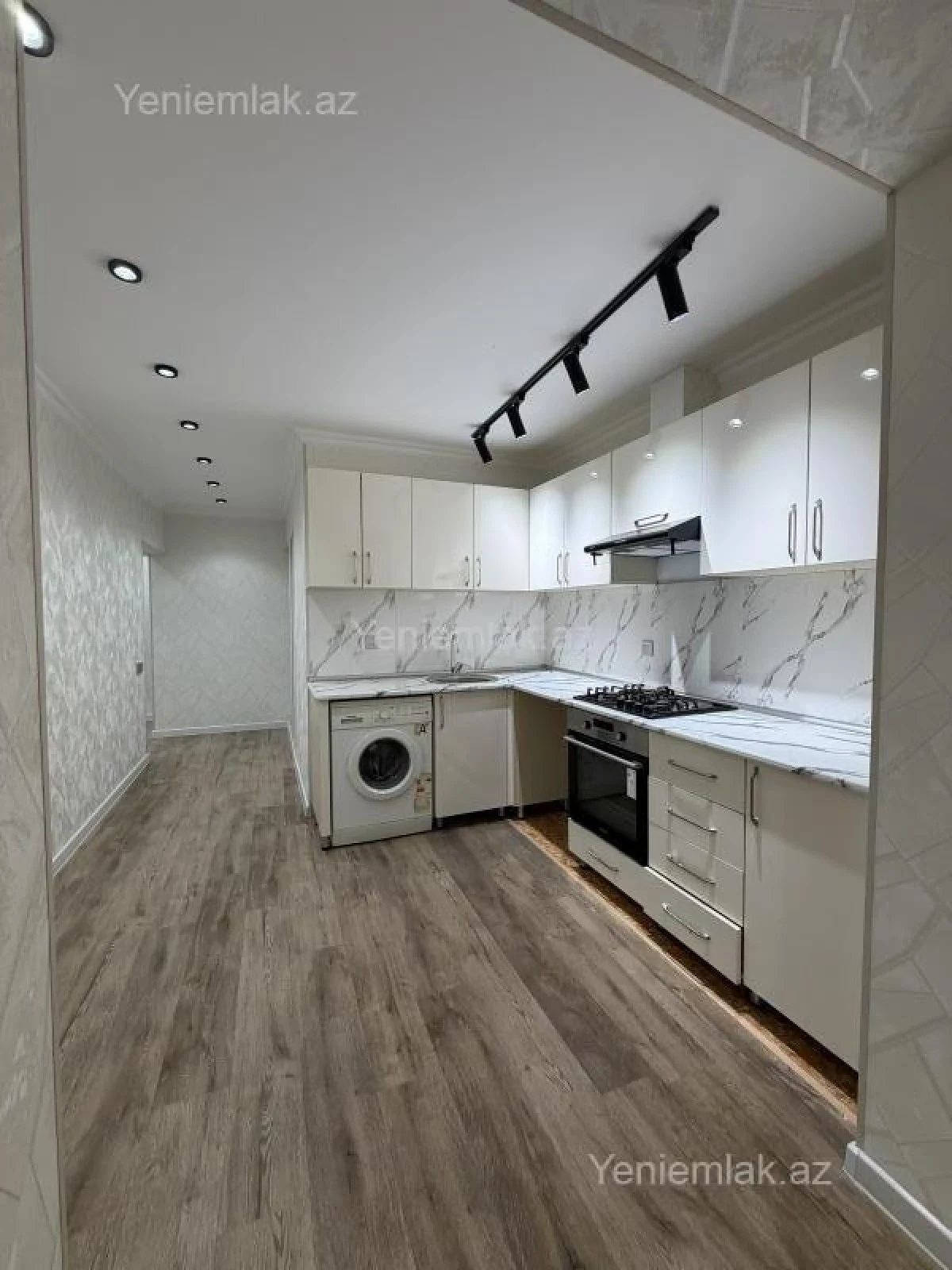 Satılır 2 otaqlı köhnə tikili 65 m²