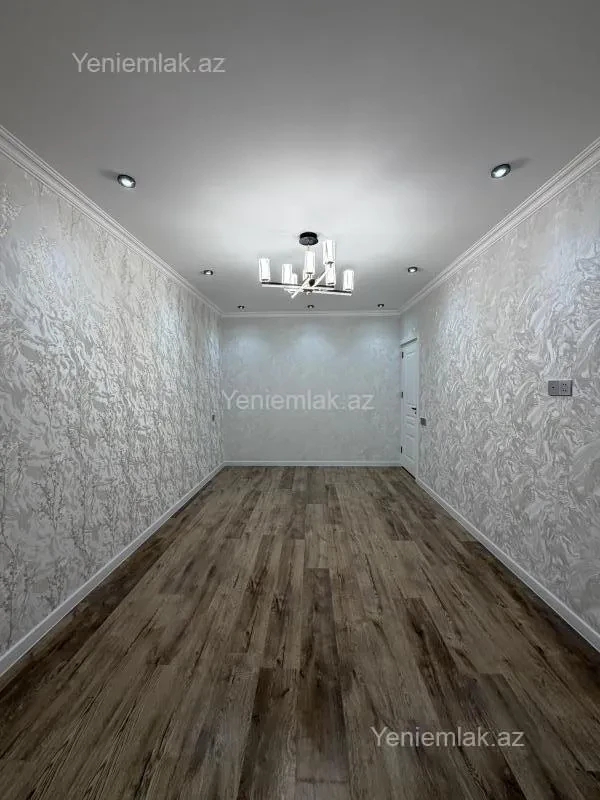 Satılır 2 otaqlı köhnə tikili 65 m²
