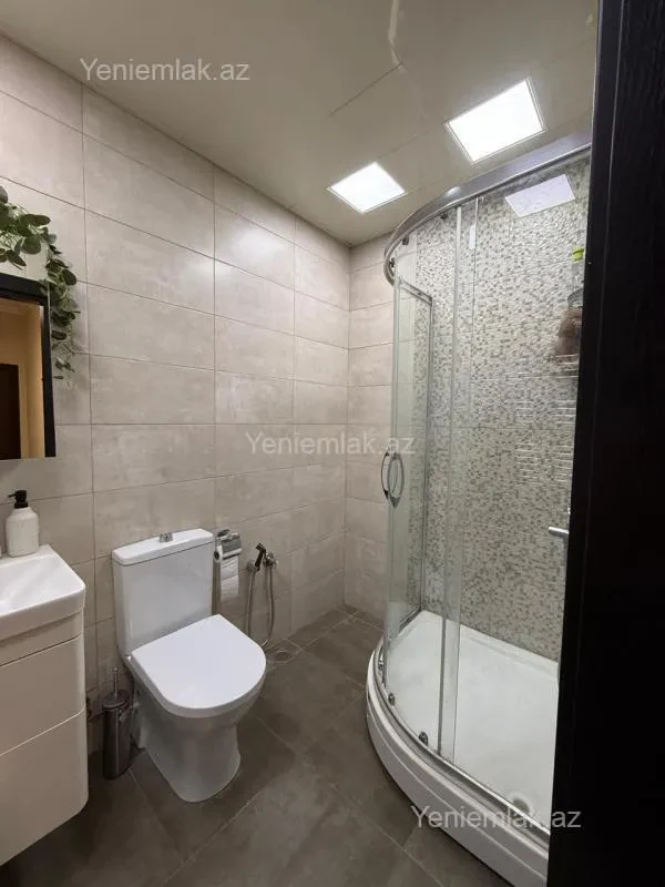 Satılır 2 otaqlı yeni tikili 70 m²