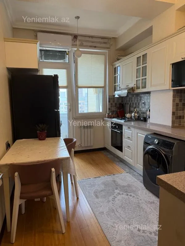 Satılır 2 otaqlı yeni tikili 70 m²
