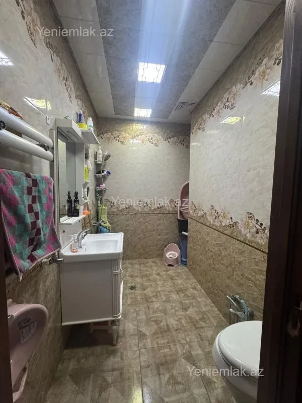 Satılır 3 otaqlı yeni tikili 70 m²