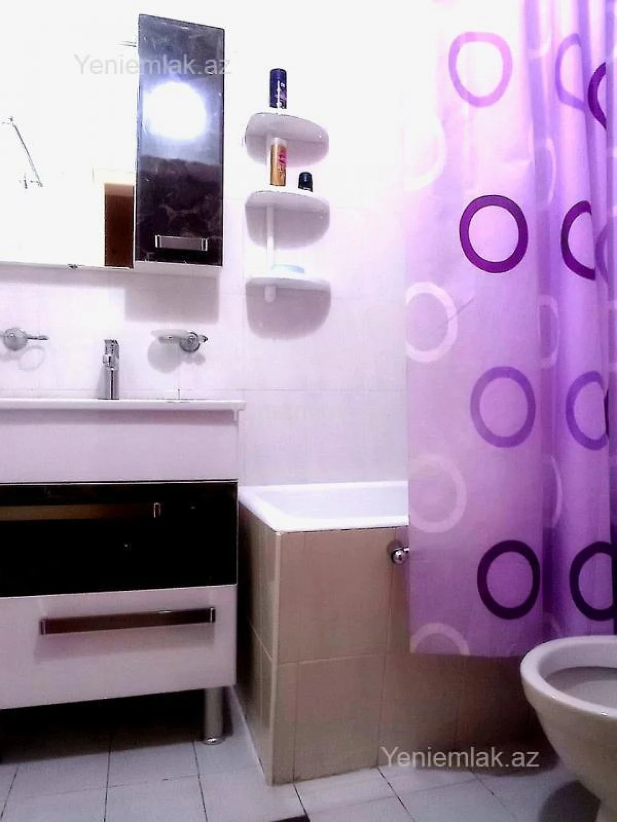 Satılır 3 otaqlı köhnə tikili 75.5 m²