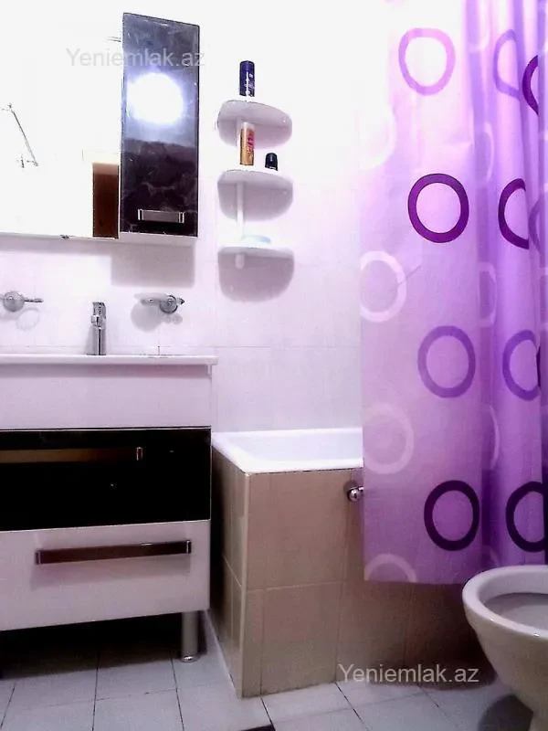 Satılır 3 otaqlı köhnə tikili 75.5 m²