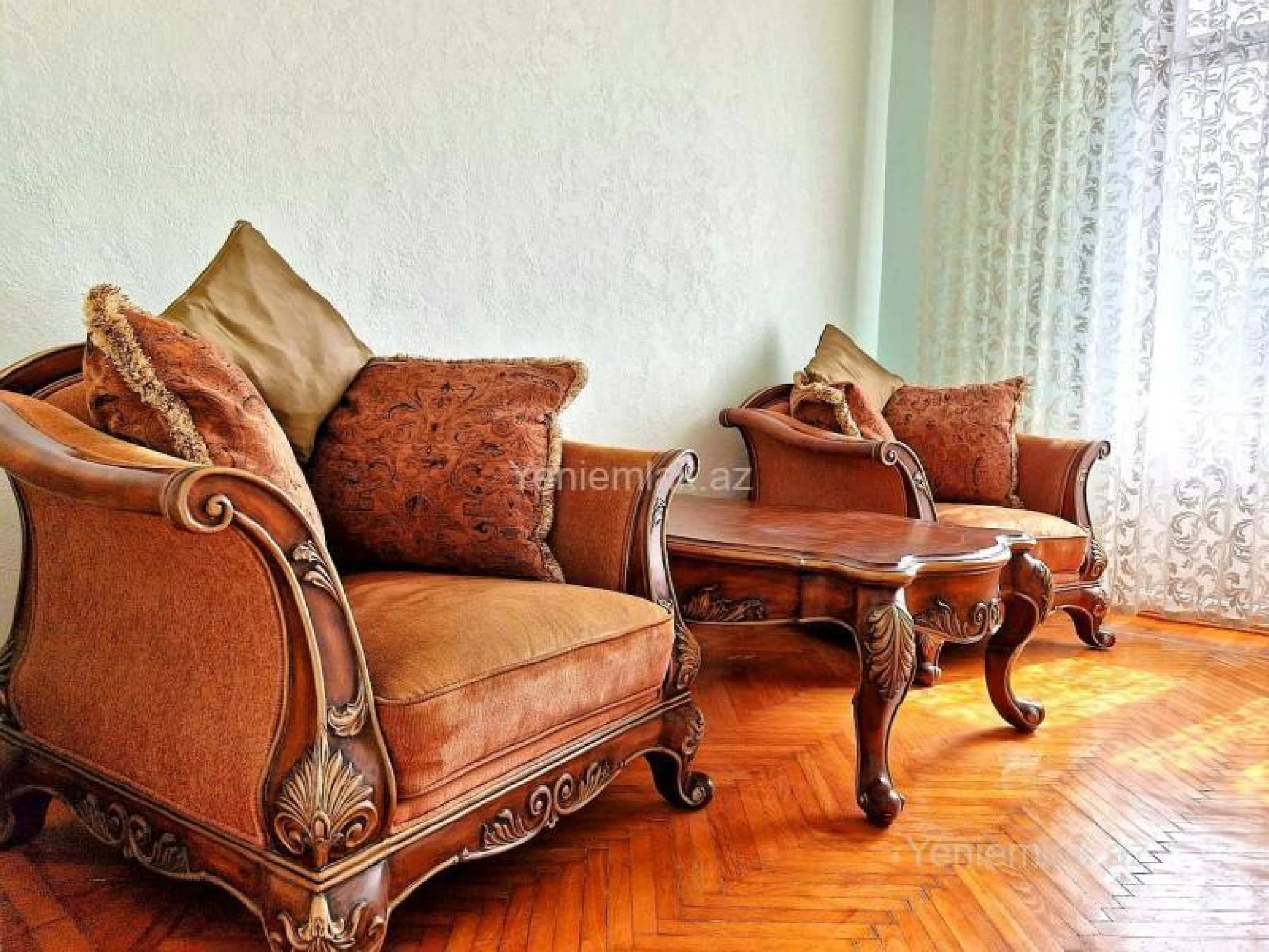 Satılır 3 otaqlı köhnə tikili 75.5 m²