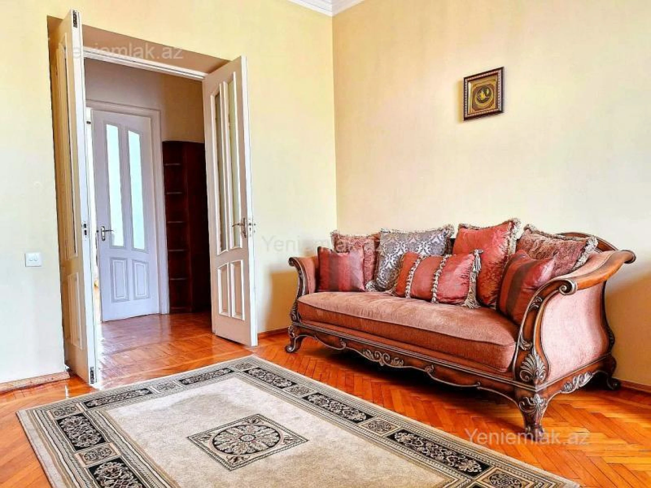Satılır 3 otaqlı köhnə tikili 75.5 m²