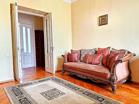 Satılır 3 otaqlı köhnə tikili 75.5 m²