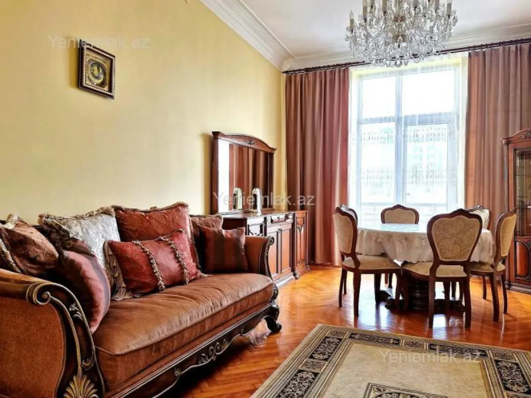 Satılır 3 otaqlı köhnə tikili 75.5 m²