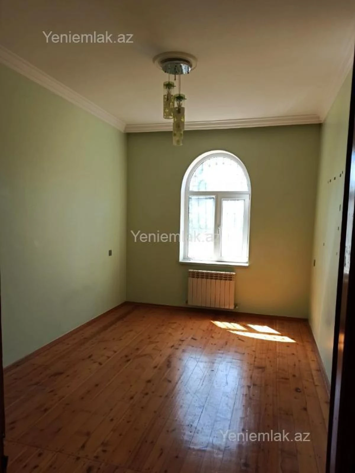 Satılır 8 otaqlı həyət evi 300 m²
