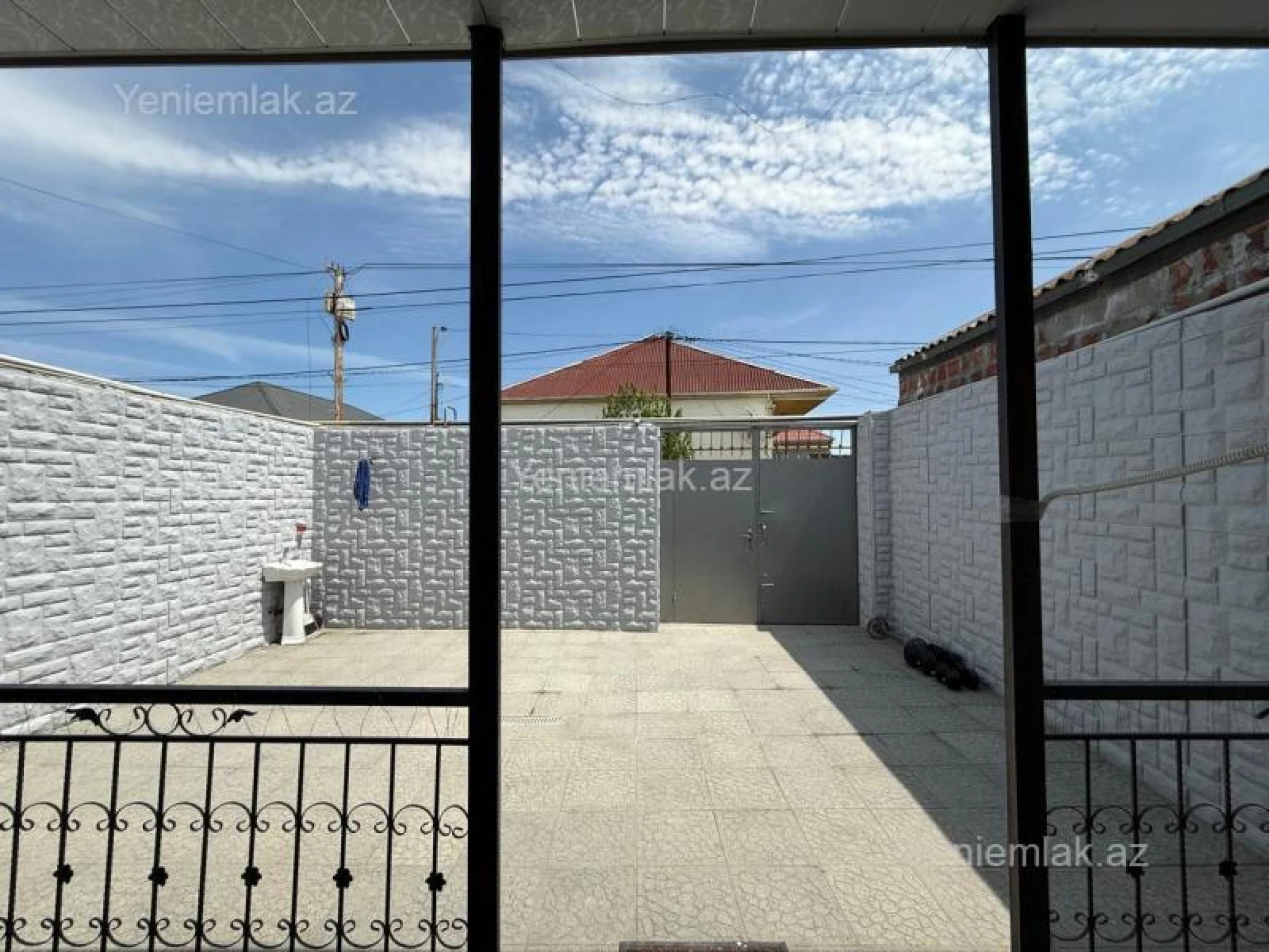 Satılır 3 otaqlı həyət evi 100 m²