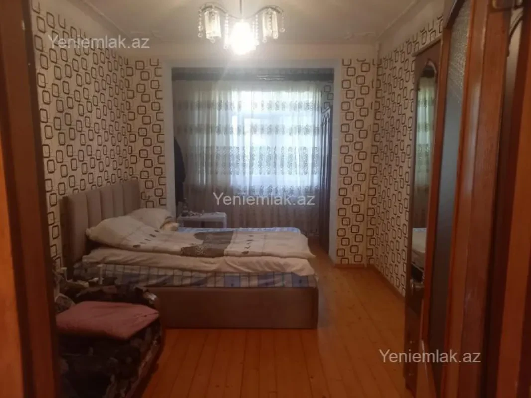 Satılır 5 otaqlı köhnə tikili 110 m²