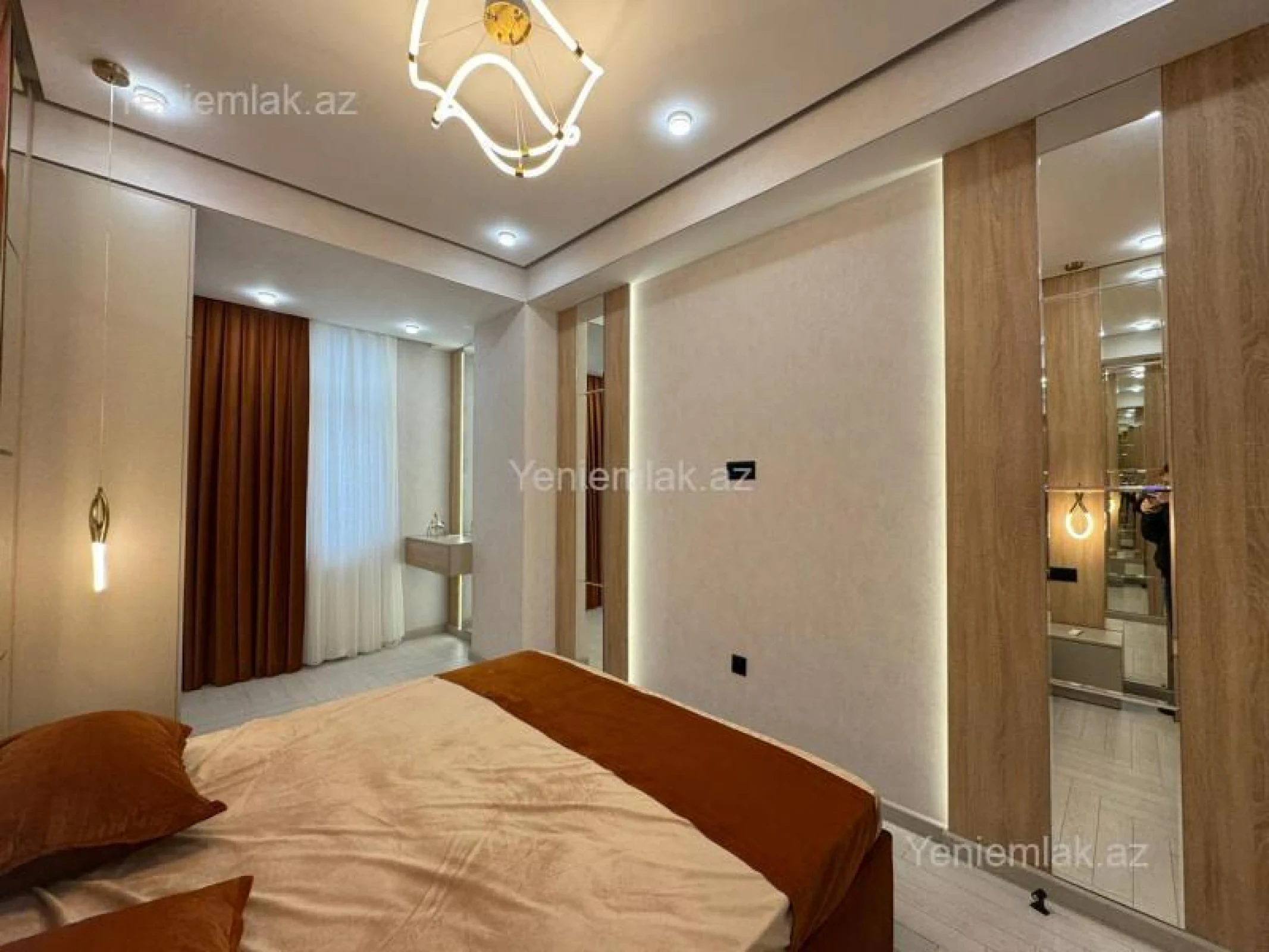 Satılır 2 otaqlı yeni tikili 76 m²
