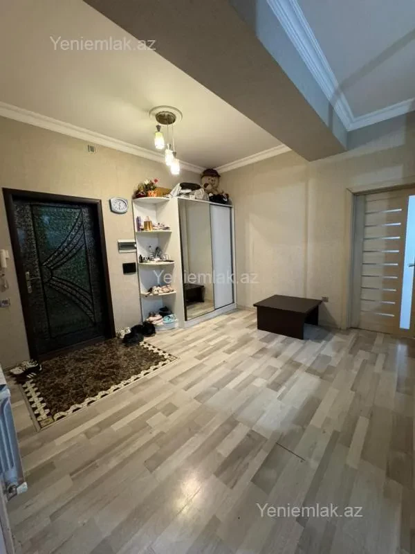 Satılır 3 otaqlı yeni tikili 105 m²