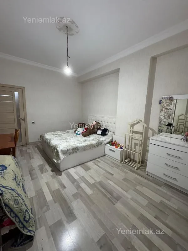Satılır 3 otaqlı yeni tikili 105 m²