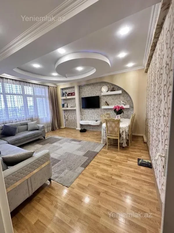 Satılır 3 otaqlı yeni tikili 75 m²