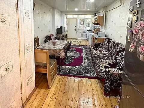Satılır 4 otaqlı köhnə tikili 100 m²