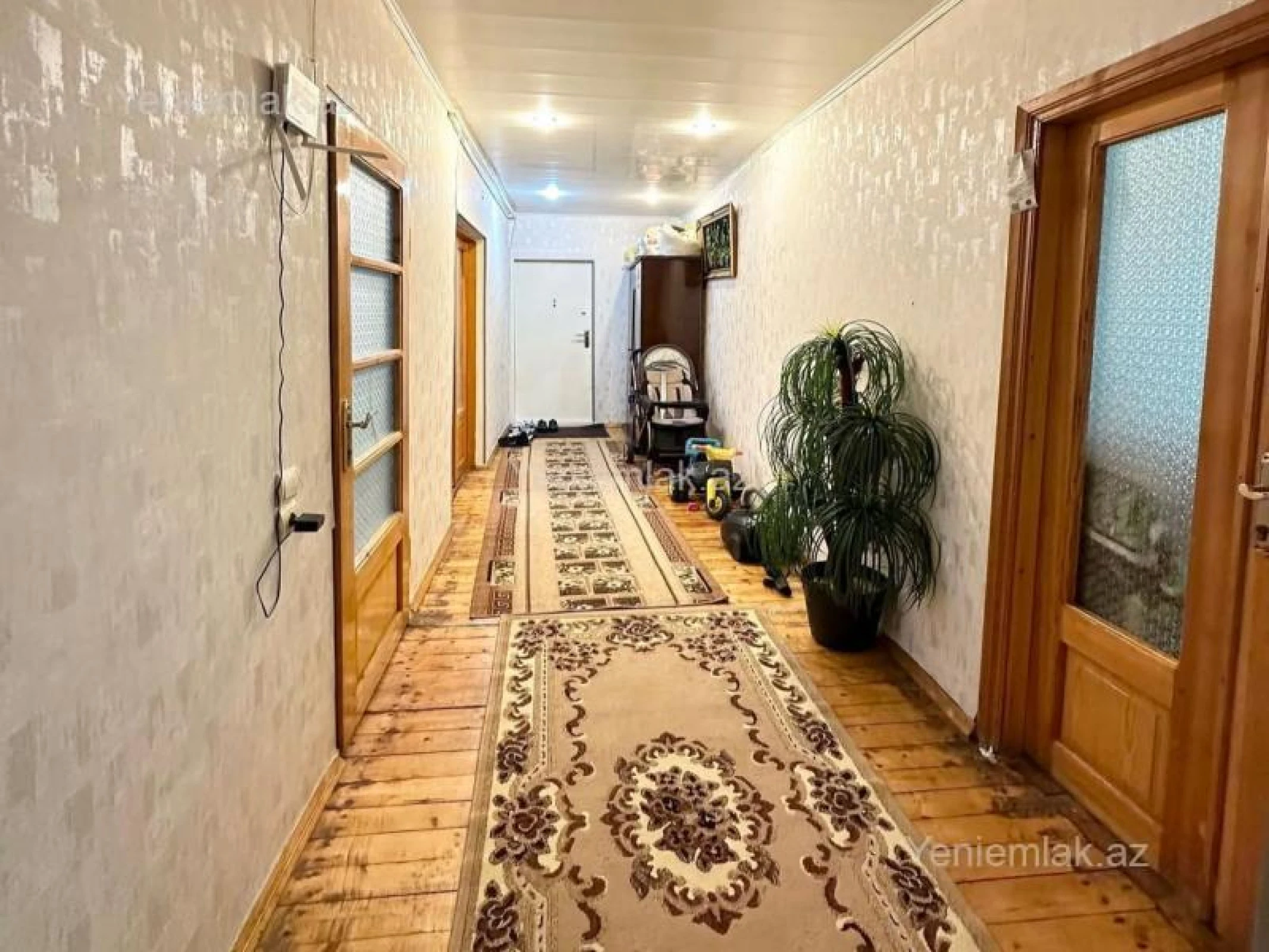Satılır 4 otaqlı köhnə tikili 100 m²