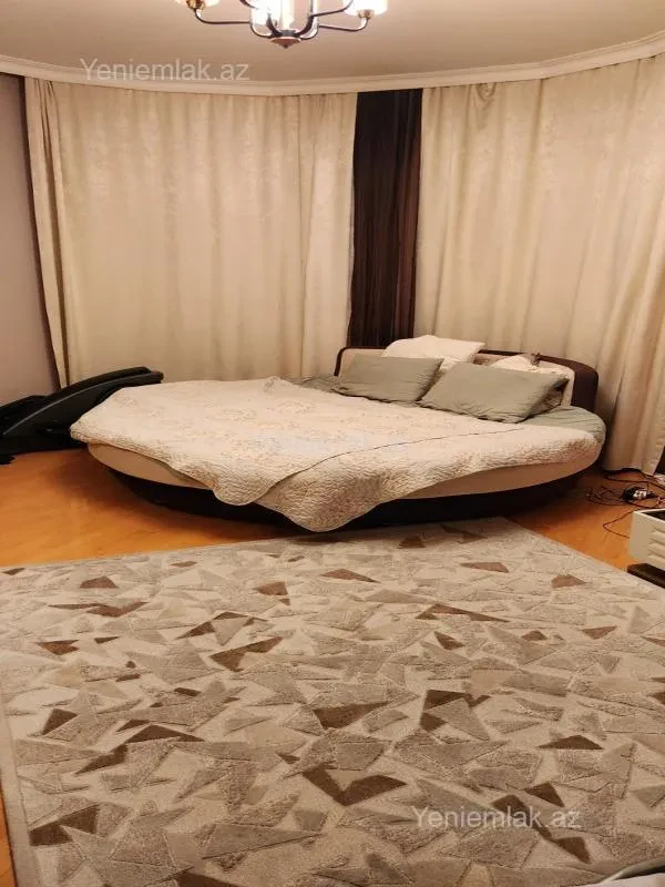 Satılır 3 otaqlı yeni tikili 150 m²