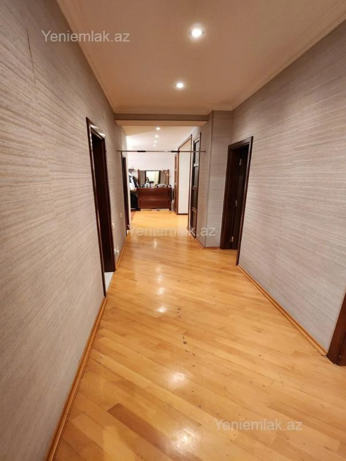 Satılır 3 otaqlı yeni tikili 150 m²