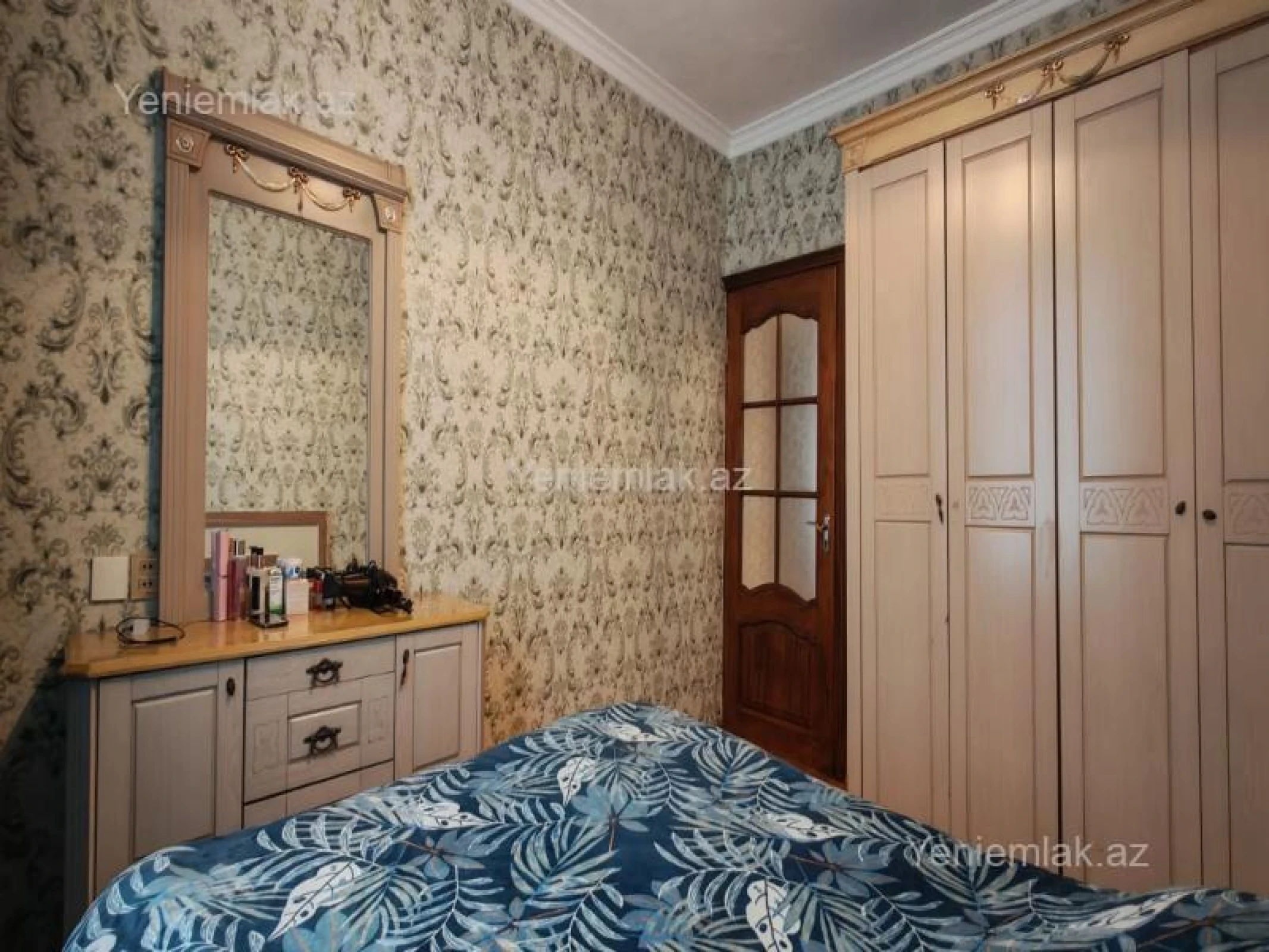 Satılır 3 otaqlı köhnə tikili 80 m²