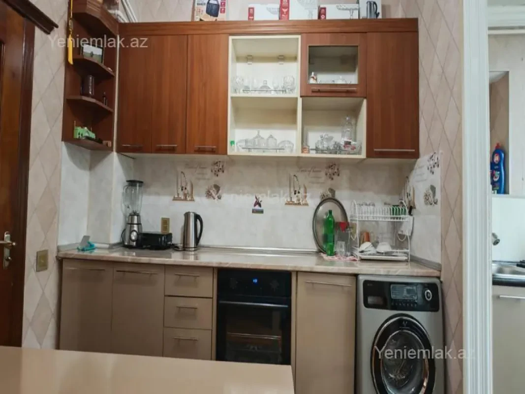 Satılır 3 otaqlı köhnə tikili 80 m²
