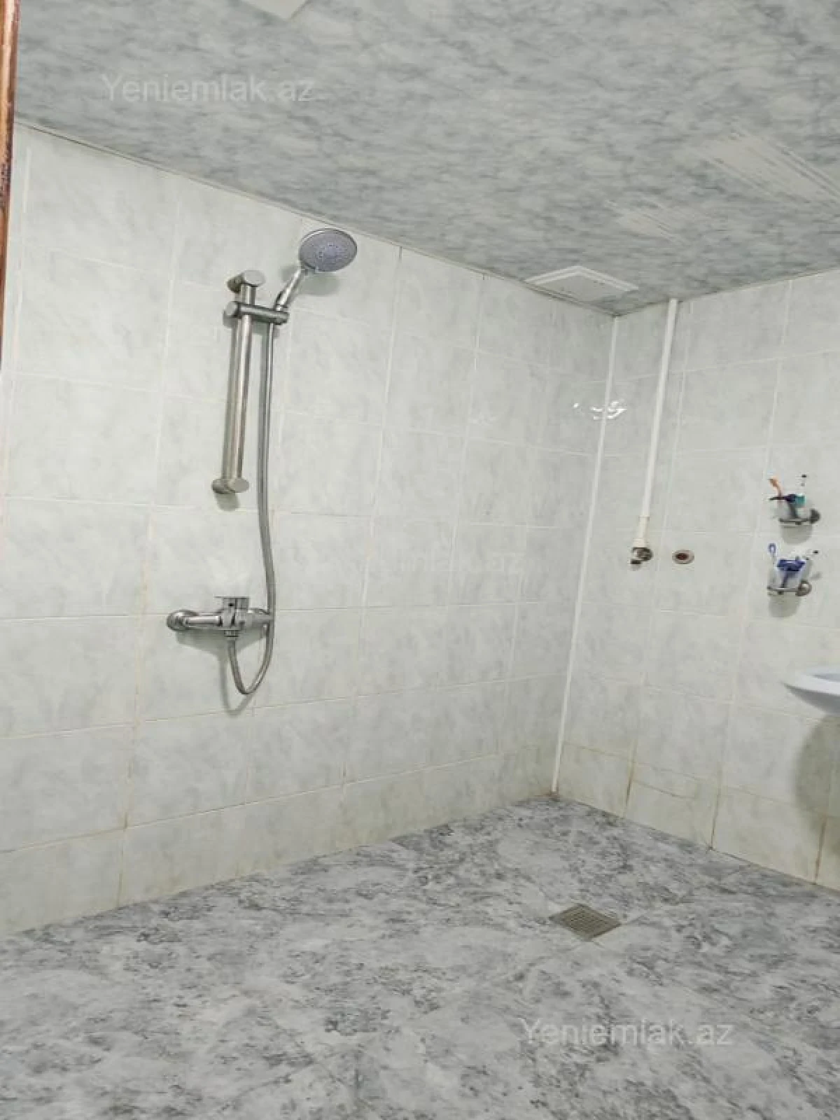 Satılır 3 otaqlı köhnə tikili 80 m²