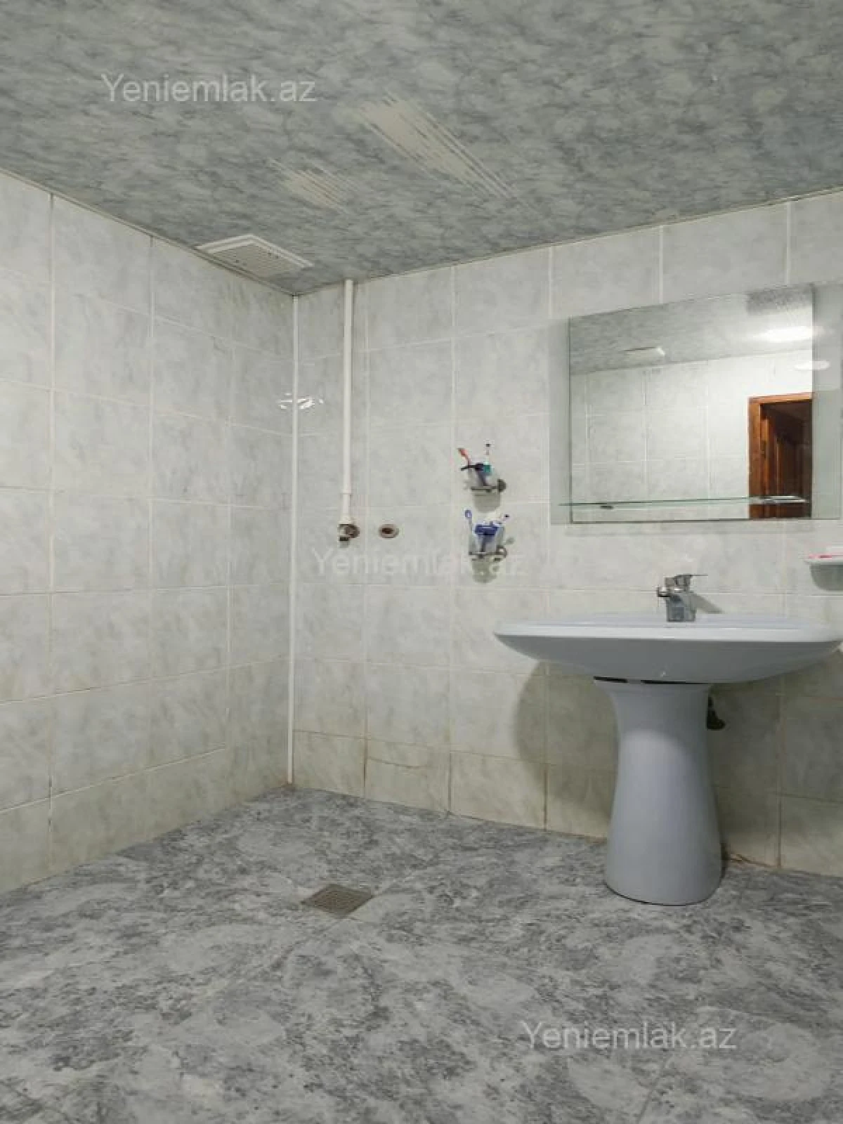 Satılır 3 otaqlı köhnə tikili 80 m²