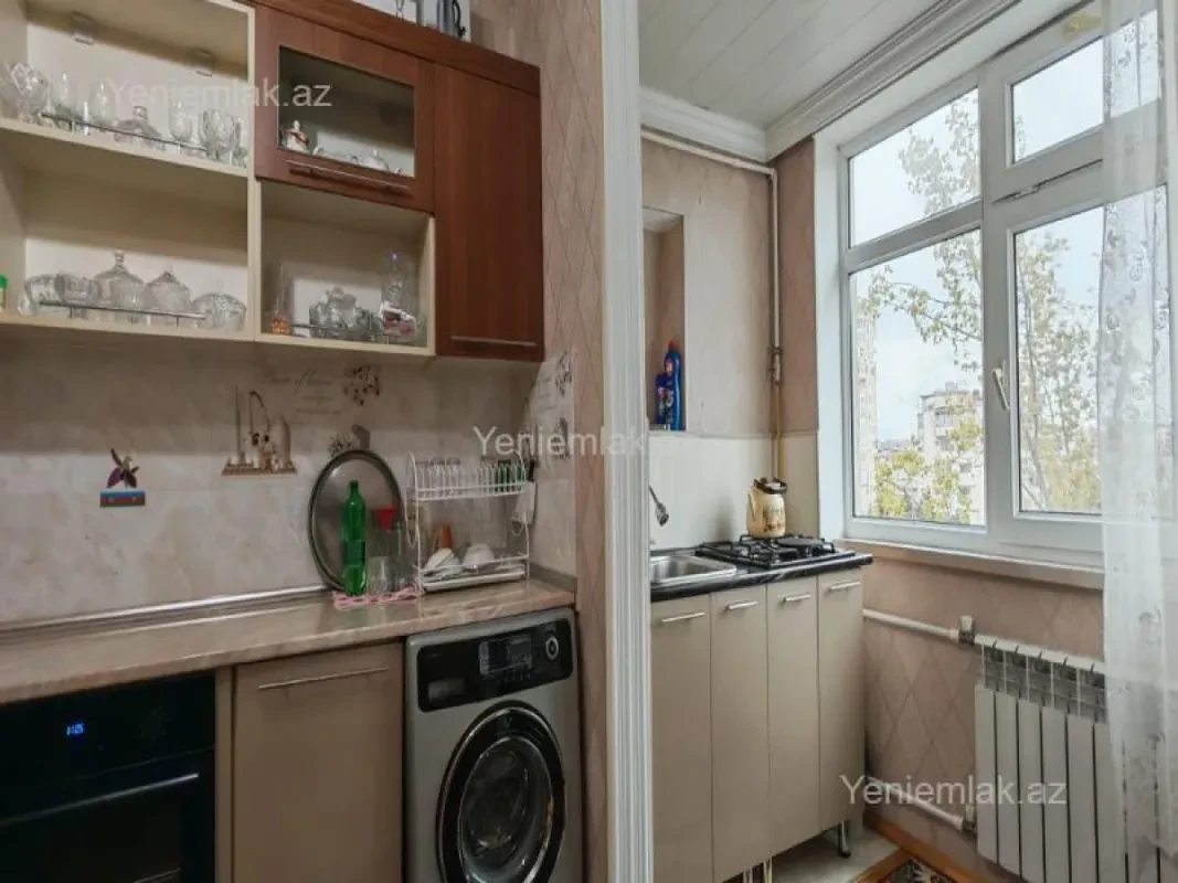 Satılır 3 otaqlı köhnə tikili 80 m²