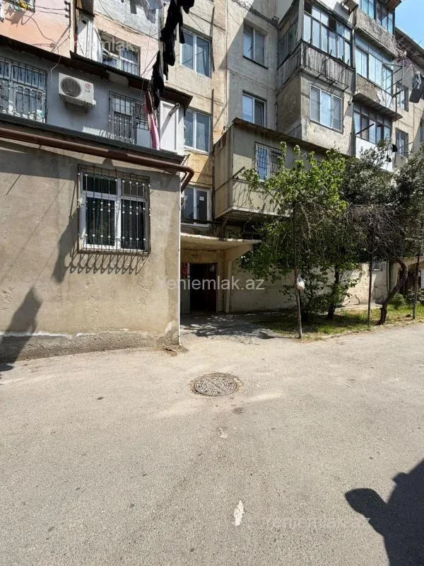 Satılır 2 otaqlı köhnə tikili 45 m²