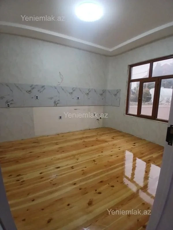 Satılır 4 otaqlı həyət evi 120 m²