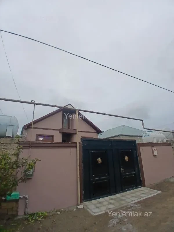 Satılır 4 otaqlı həyət evi 120 m²