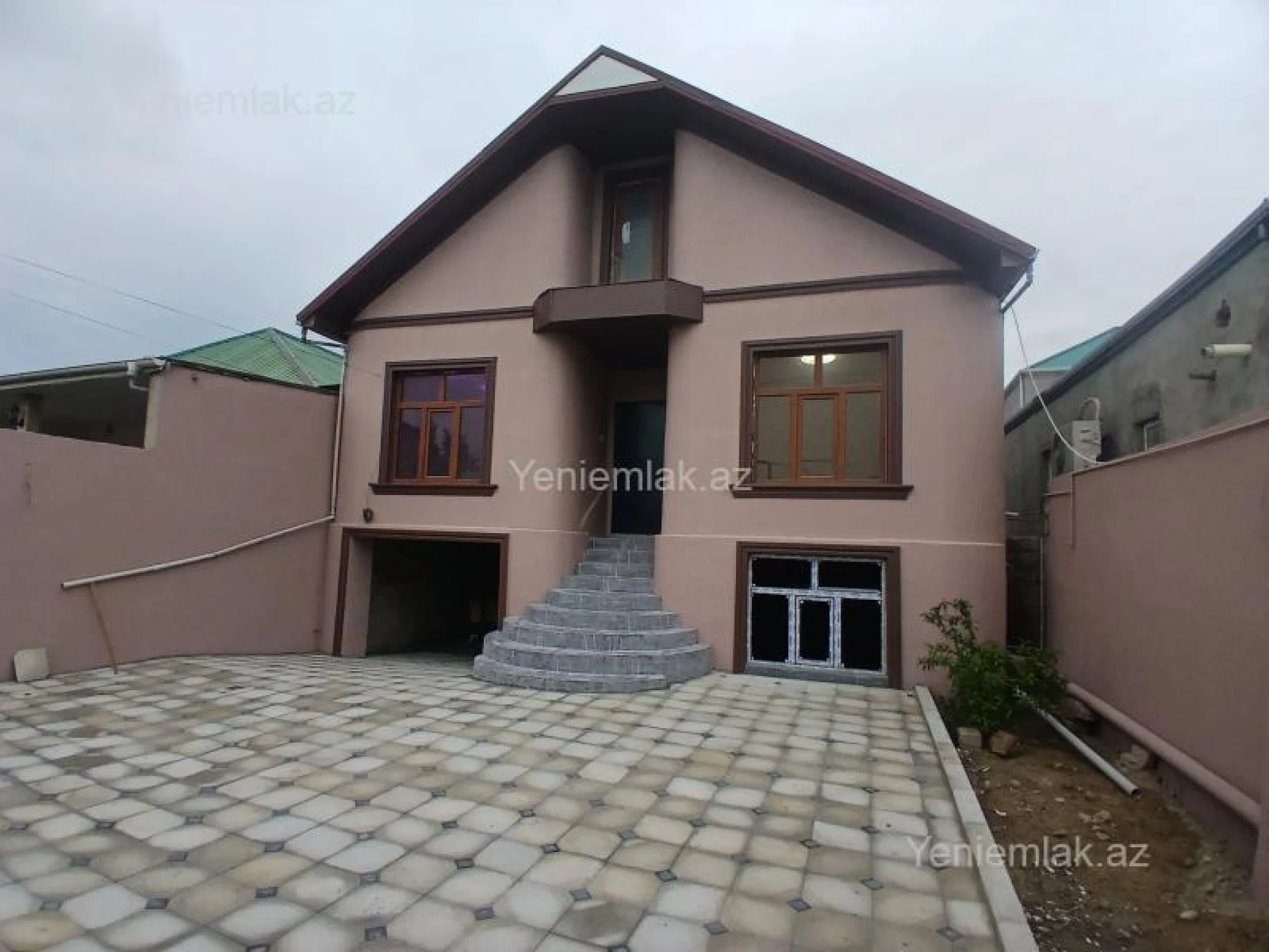 Satılır 4 otaqlı həyət evi 120 m²