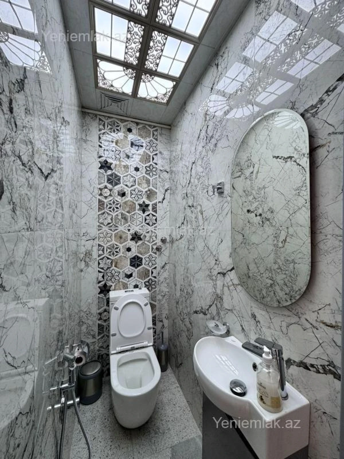 Satılır 3 otaqlı köhnə tikili 90 m²
