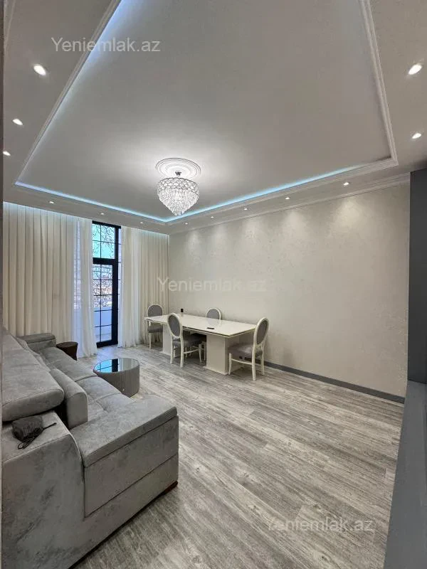 Satılır 3 otaqlı köhnə tikili 90 m²