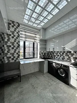 Satılır 3 otaqlı köhnə tikili 90 m²