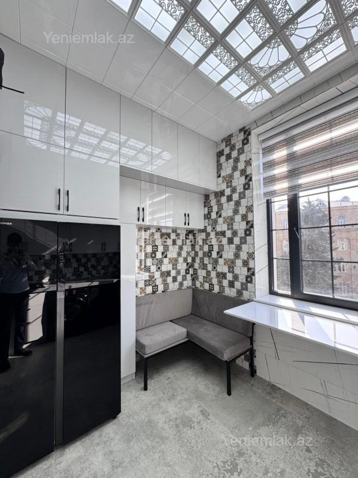 Satılır 3 otaqlı köhnə tikili 90 m²