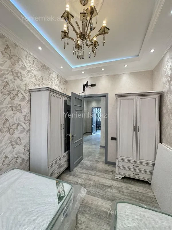 Satılır 3 otaqlı köhnə tikili 90 m²