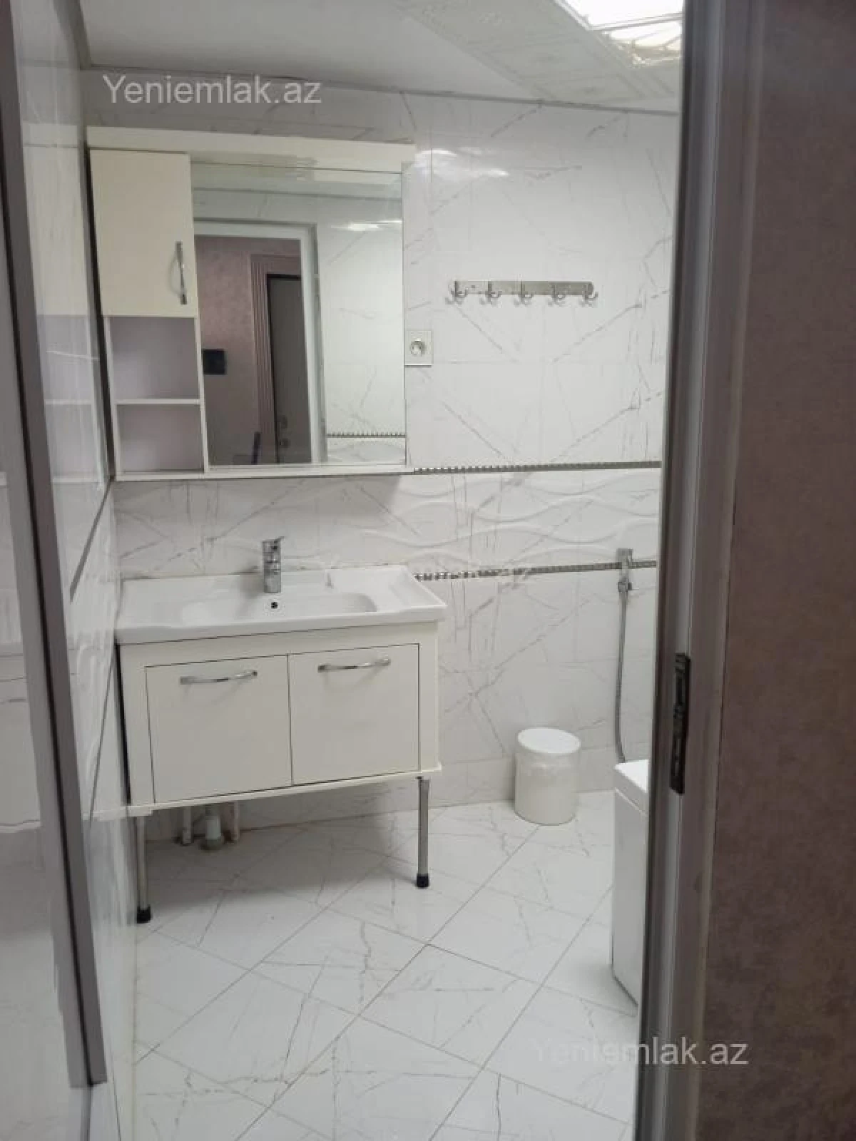 Satılır 3 otaqlı köhnə tikili 55 m²
