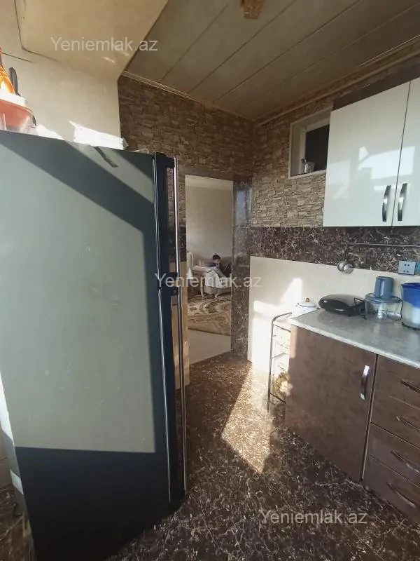 Satılır 3 otaqlı köhnə tikili 55 m²