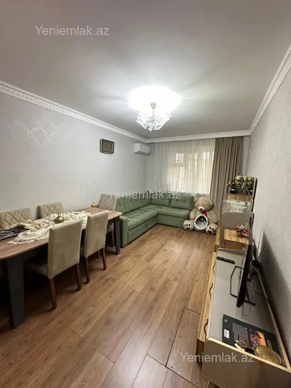 Satılır 2 otaqlı köhnə tikili 55 m²