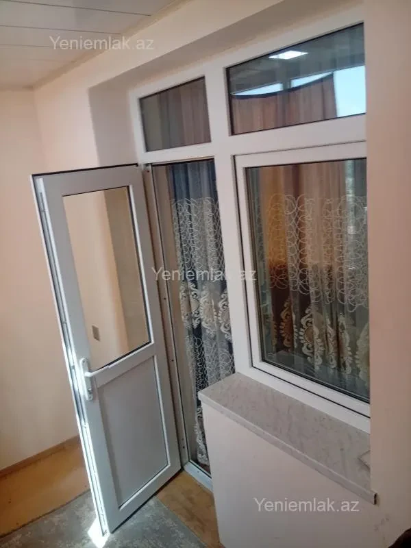 Satılır 2 otaqlı köhnə tikili 40 m²