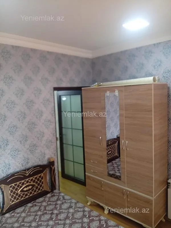 Satılır 2 otaqlı köhnə tikili 40 m²