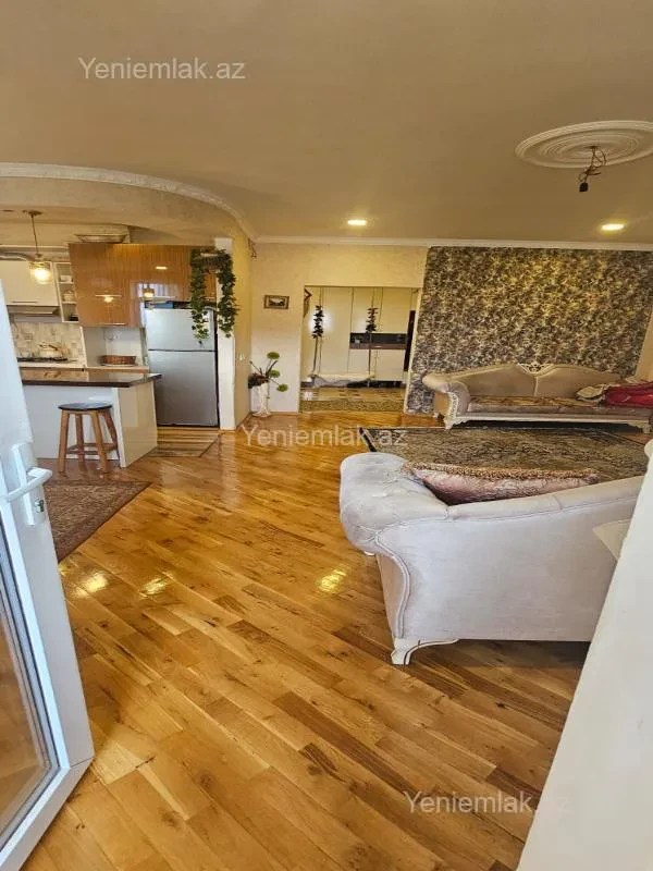 Satılır 3 otaqlı yeni tikili 115 m²
