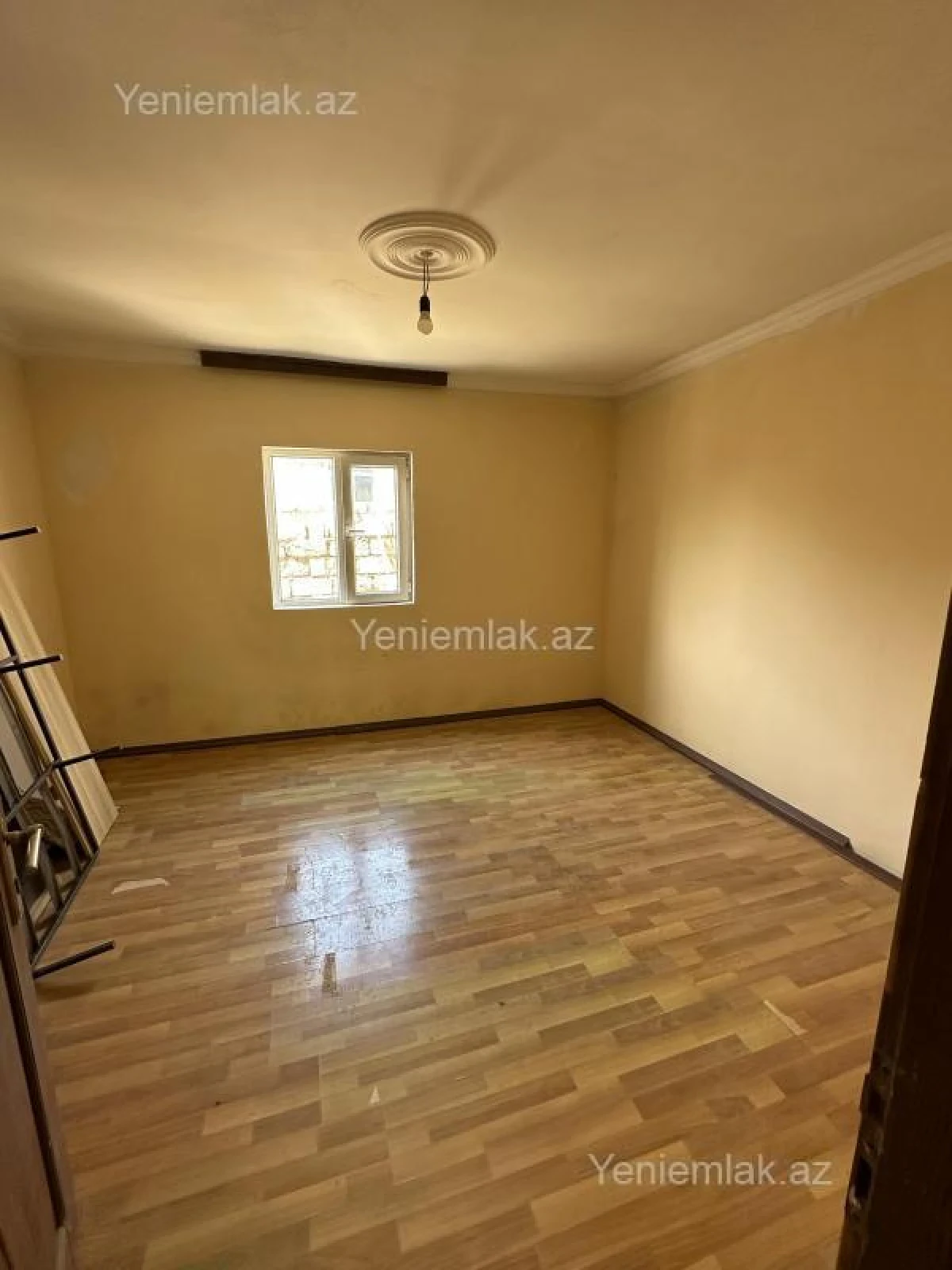 Satılır 2 otaqlı həyət evi 48 m²